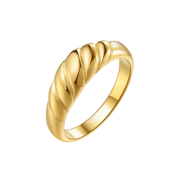 Croissant Ring - Gold